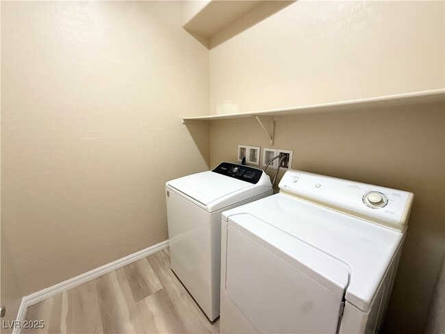 Building Photo - 2600 Bechamel Pl