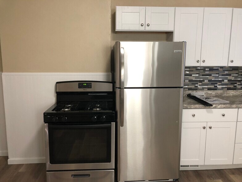 Building Photo - 50 Boundary St