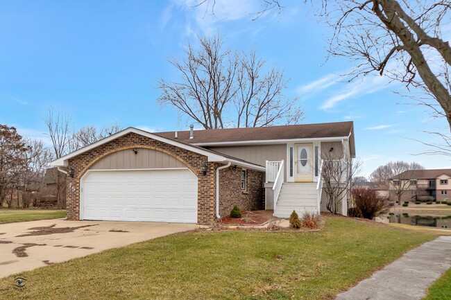 Building Photo - 75 Castle Coombe Ct