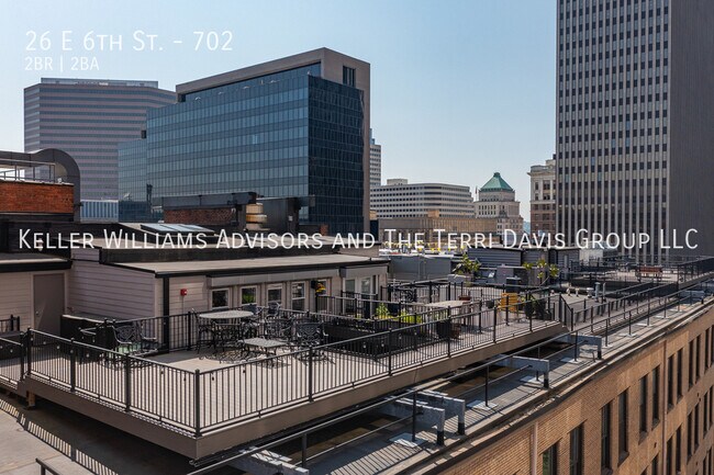 Building Photo - 26 E 6th St
