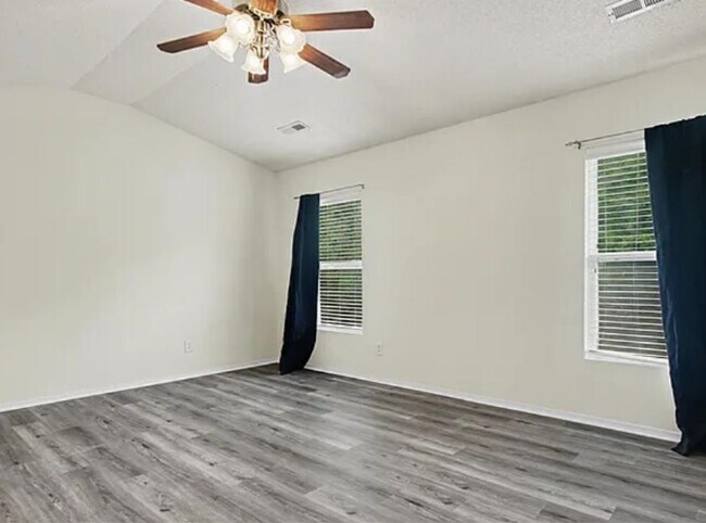 Building Photo - 113 Olde Towne Way