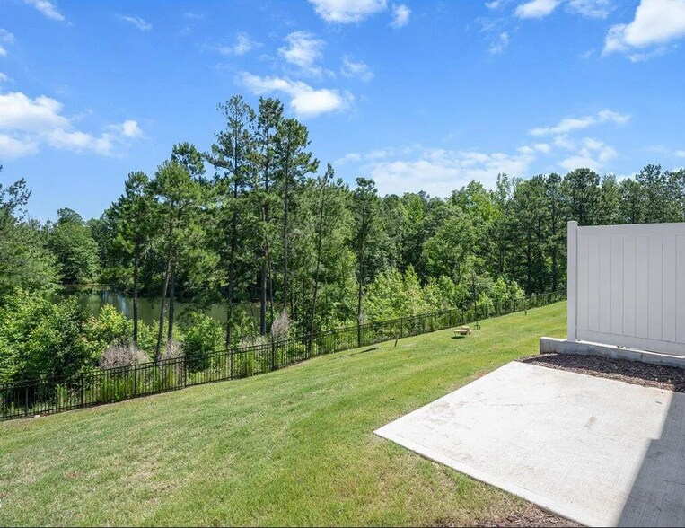 Building Photo - 2214 Sugar Cone Way