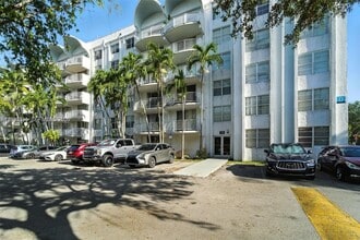Building Photo - 488 NW 165th St