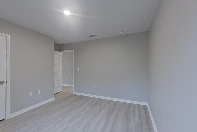 Building Photo - 4694 Malay Cir