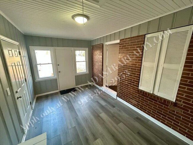 Building Photo - Updated 3 bed 2 bath home in Waldo-Coming SOON!!