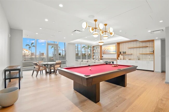 Building Photo - 400 Central Ave