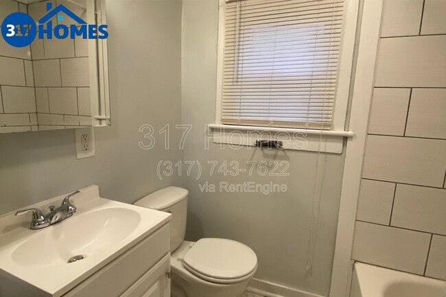 Building Photo - 2111 S Garfield Dr