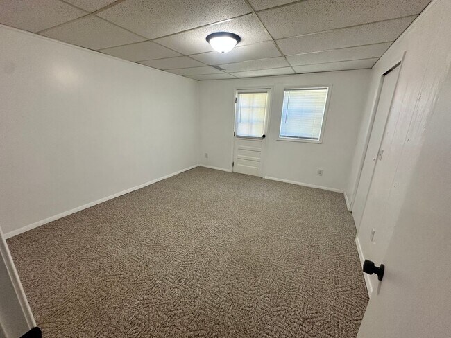 Building Photo - 630 E Jennings Rd