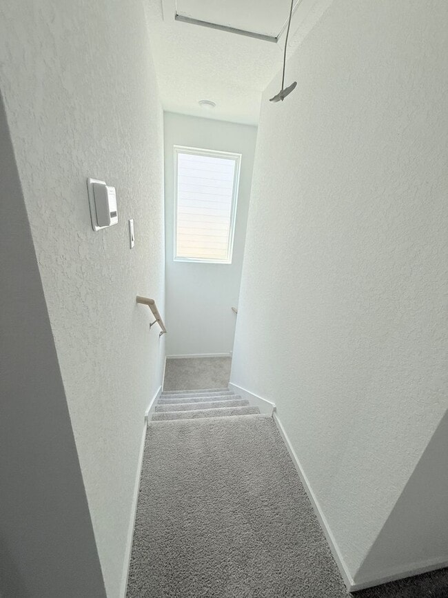 Building Photo - Tres Laurels-Wellton