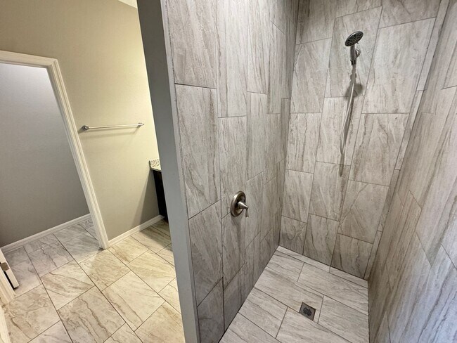 Building Photo - Immaculate 3-Bedroom, 2-Bathroom Home in Palm Bay