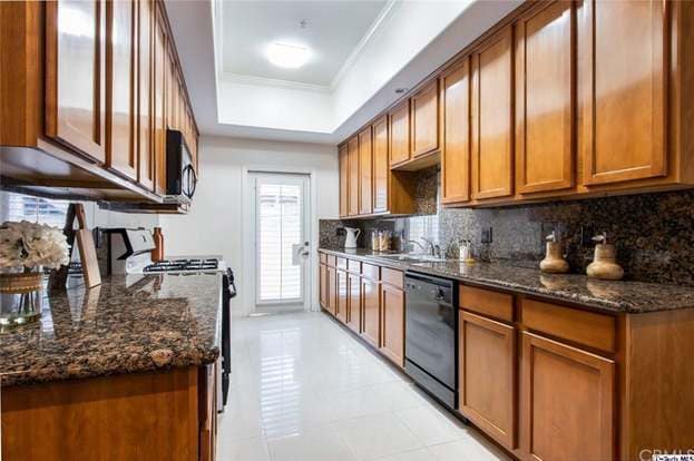 Building Photo - 441 S 7th St