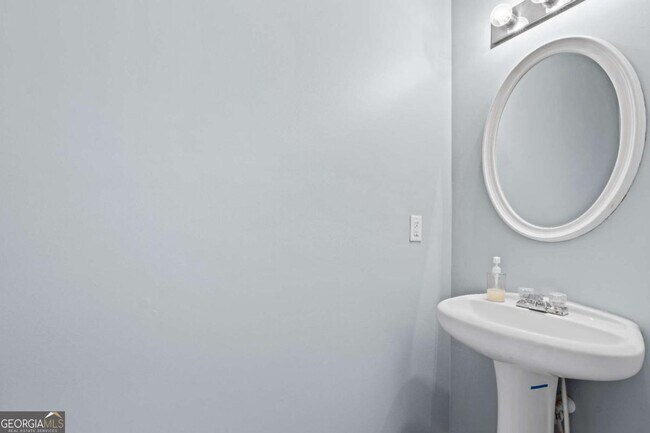 Building Photo - 154 Stephens Mill Dr