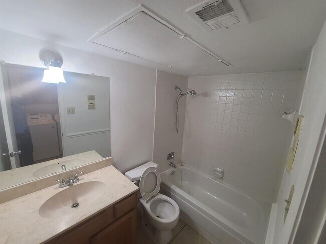 Building Photo - 8529 Hearth Dr