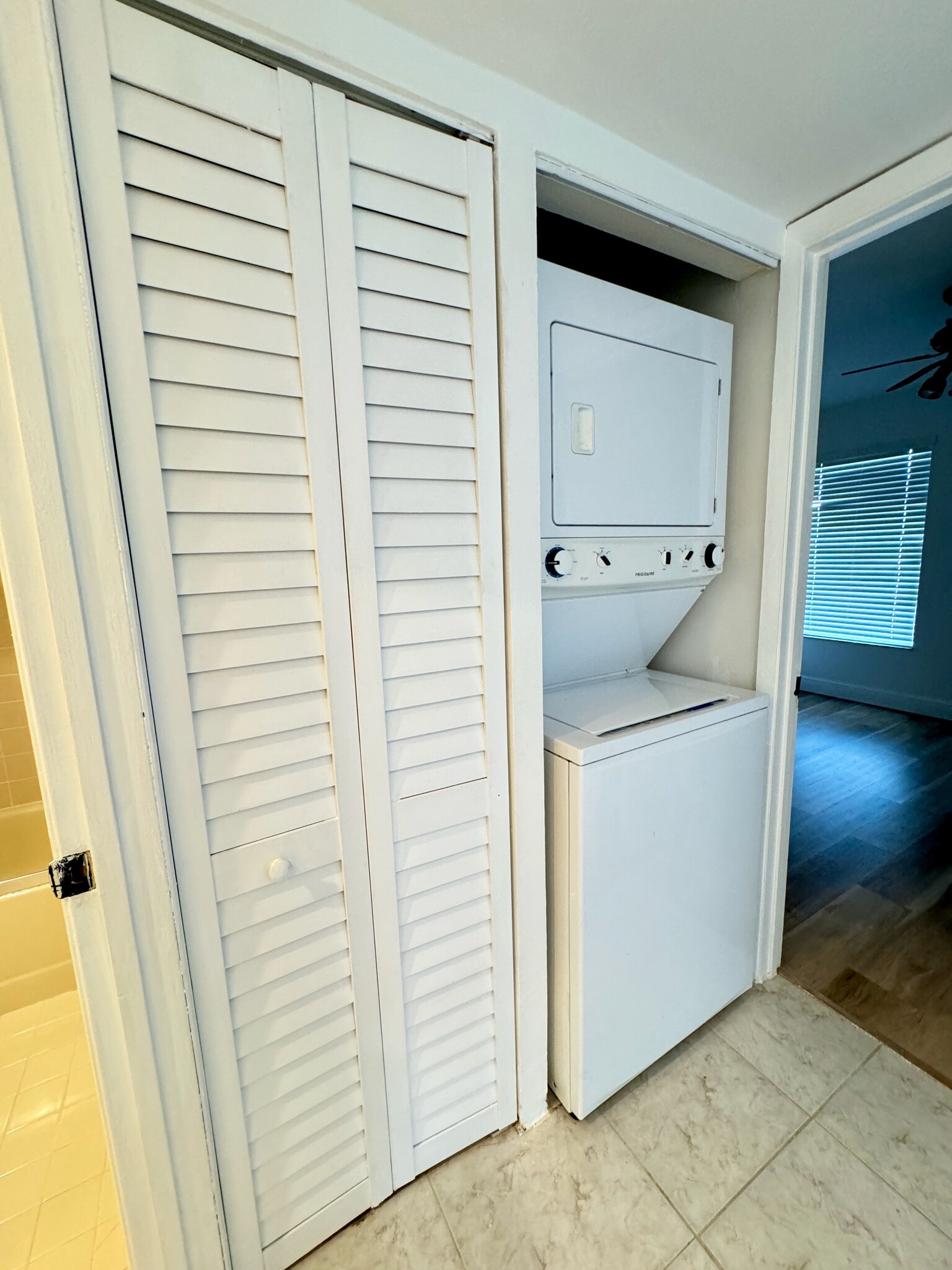 Washer and Dryer - 9480 Boca Cove Cir