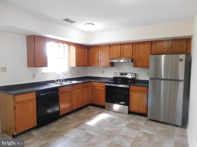 Building Photo - 214 Banbury Terrace