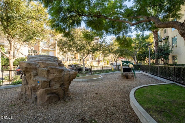 Building Photo - 17 Delancy