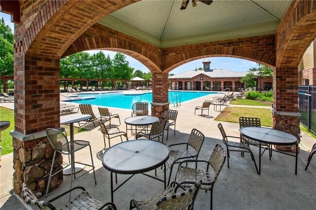 Building Photo - 757 Bent Wood Pl