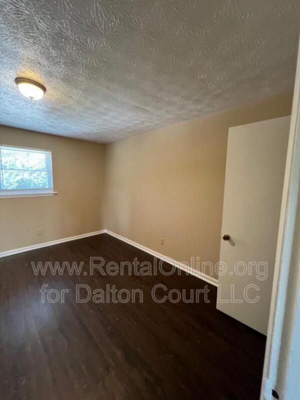 Building Photo - 1972 Cambridge Dr