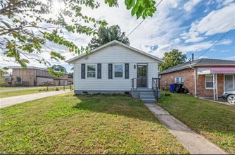 Building Photo - 2810 Roanoke Ave