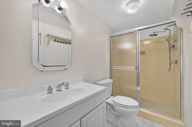 Building Photo - 6443 Walters Woods Dr