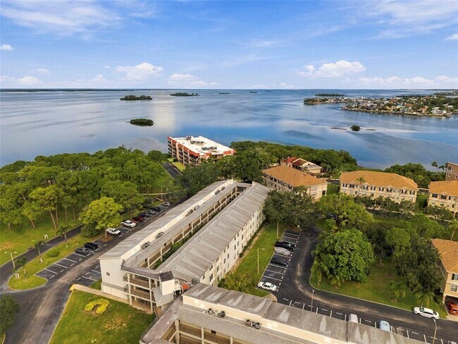 Building Photo - 2700 Bayshore Blvd