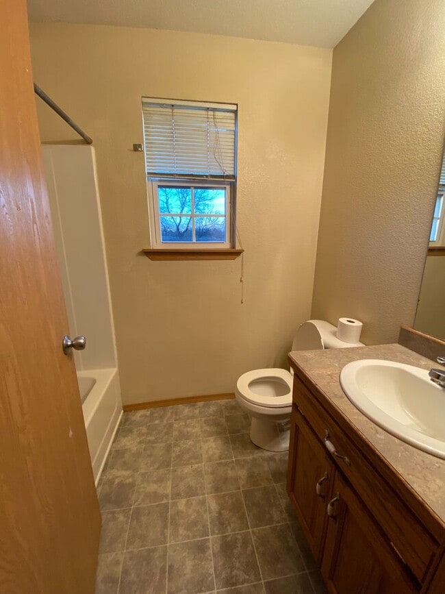 Building Photo - 4557 E. Zora, Apt D