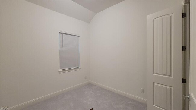 Building Photo - 1720 Scenic Hts Ln