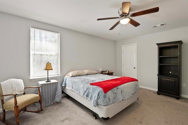 Building Photo - 119 N Kanaio Dr