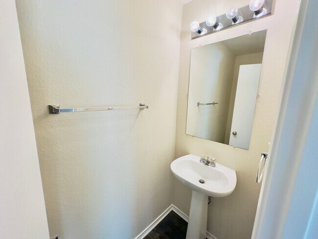 Building Photo - Spacious 4-Bedroom Home in Westwood – Leander ISD!