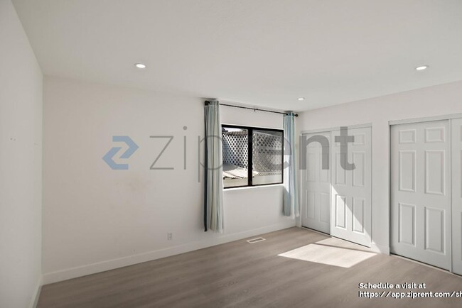Building Photo - 21623 Baywood Ave