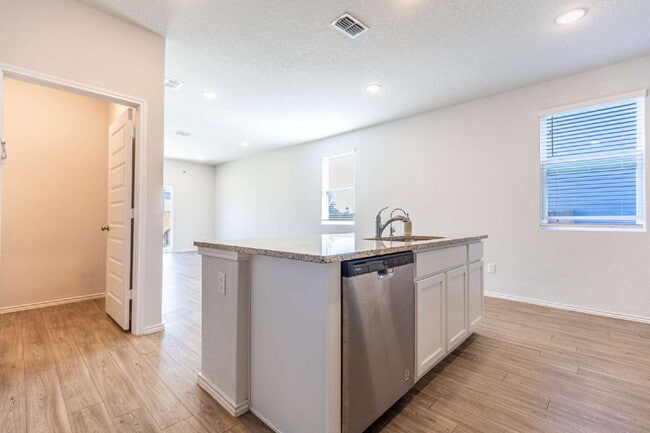 Building Photo - 5823 Hematite Rim