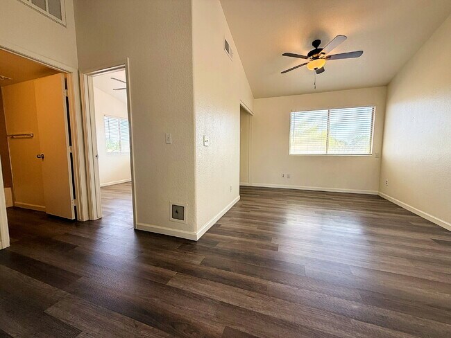 Building Photo - Spacious Garden Lakes Beauty – Vaulted Ceilings, 3-Car Garage & Stunning Upgrades!