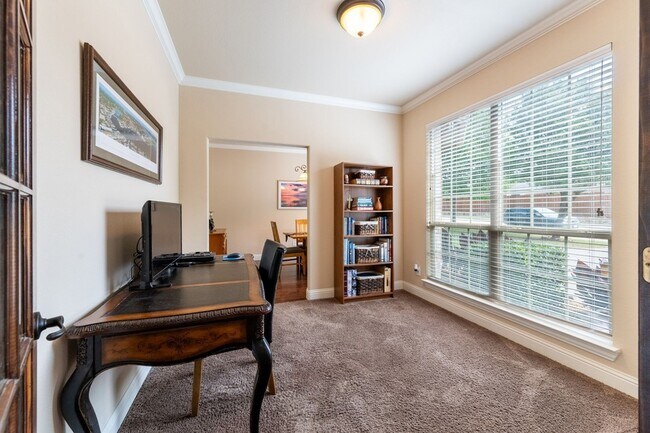Building Photo - 939 Windham Dr