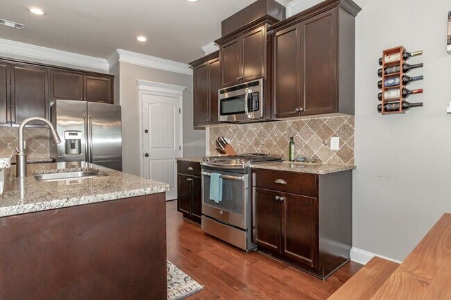 Building Photo - 5461 Everlook Cir