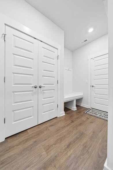 Building Photo - 313 Gingerwood Ln