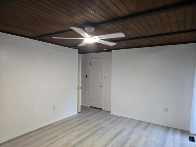 Building Photo - 6277 Occoquan Forest Dr