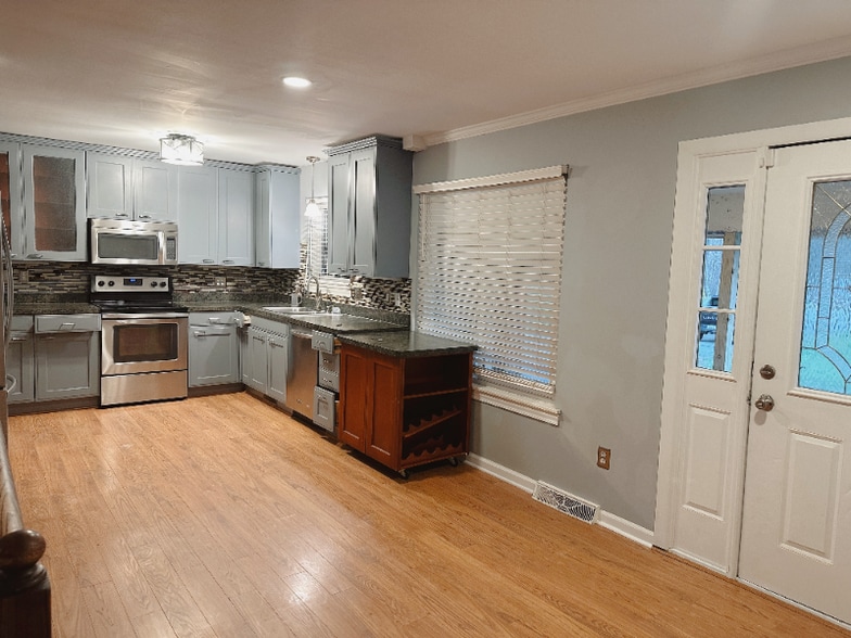 Building Photo - 59415 Grand River Ave