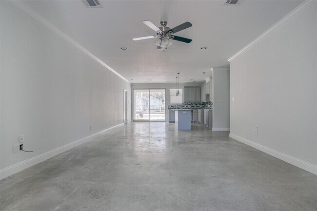 Building Photo - 2704 Gordon Ave