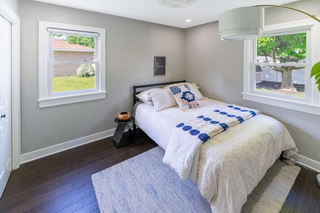 Building Photo - Spacious 4-Bedroom Home with Modern Amenit...