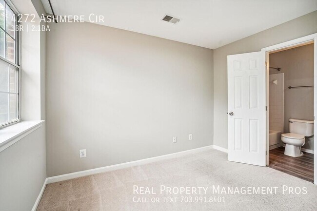 Building Photo - 4272 Ashmere Cir
