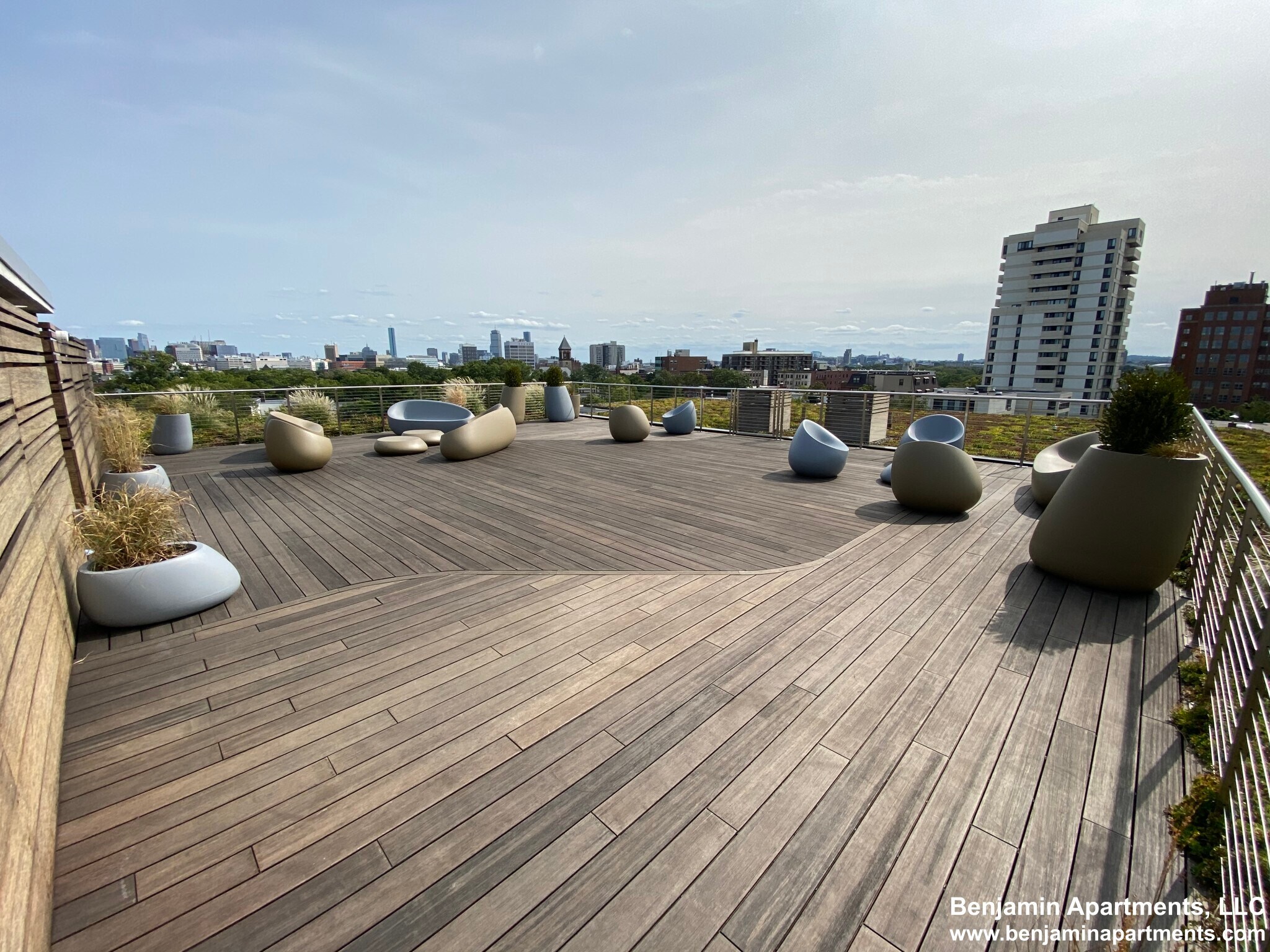 Building Photo - 334 Harvard St