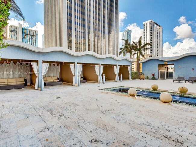 Building Photo - 50 Biscayne Blvd