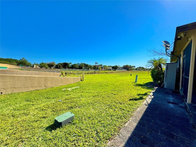 Building Photo - 10991 NW 30th Pl