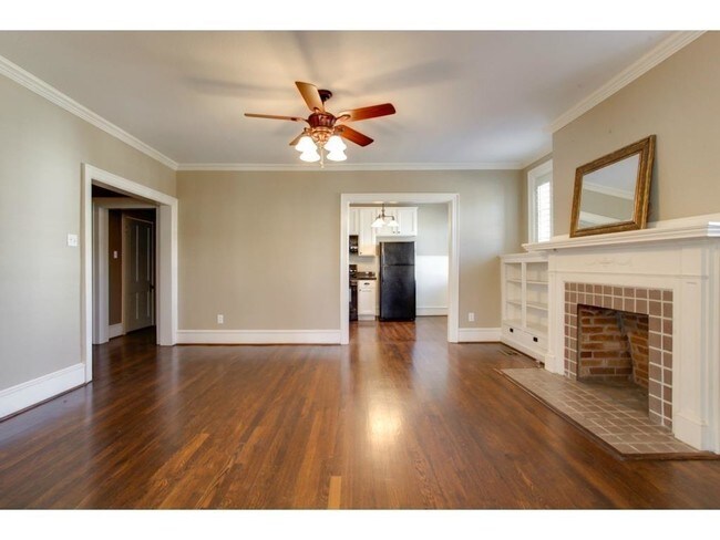 Building Photo - 2200 College Ave