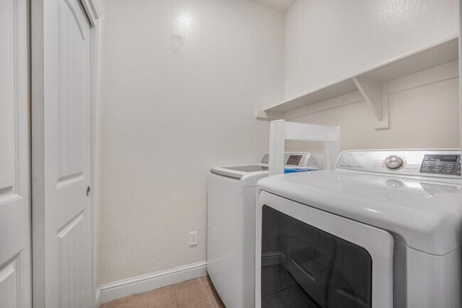 Building Photo - Newly Built Lennar Home in Northwest Fresno