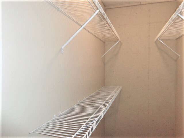 Building Photo - 7303 Clearview Dr