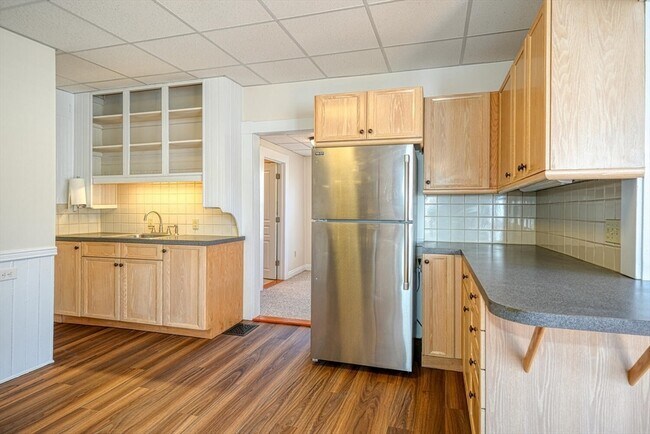 Building Photo - 319 Forge Village Rd