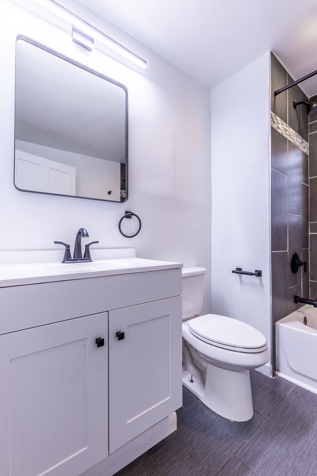 Building Photo - 1107 Arlington Ave