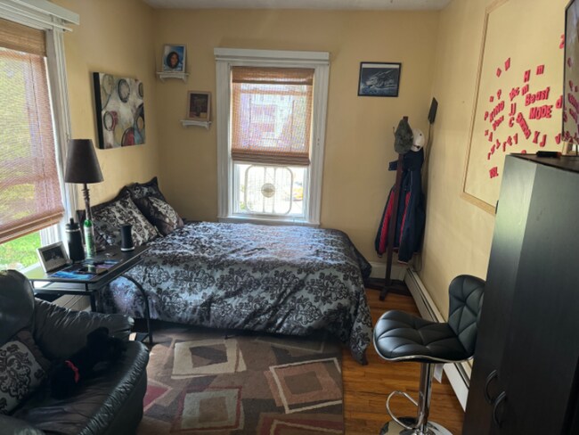 Building Photo - 80 Brent St