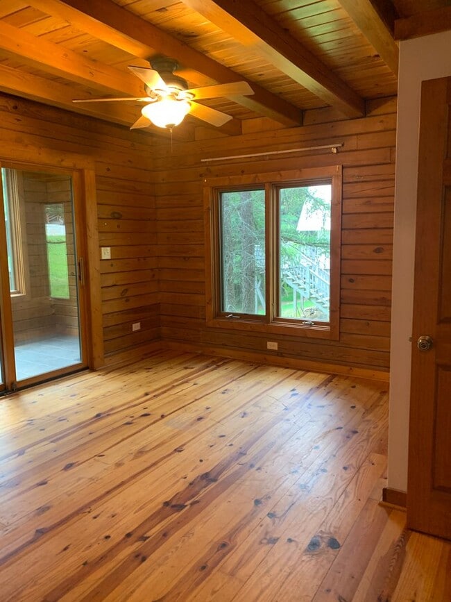 Building Photo - 504 Stuart Williams Rd